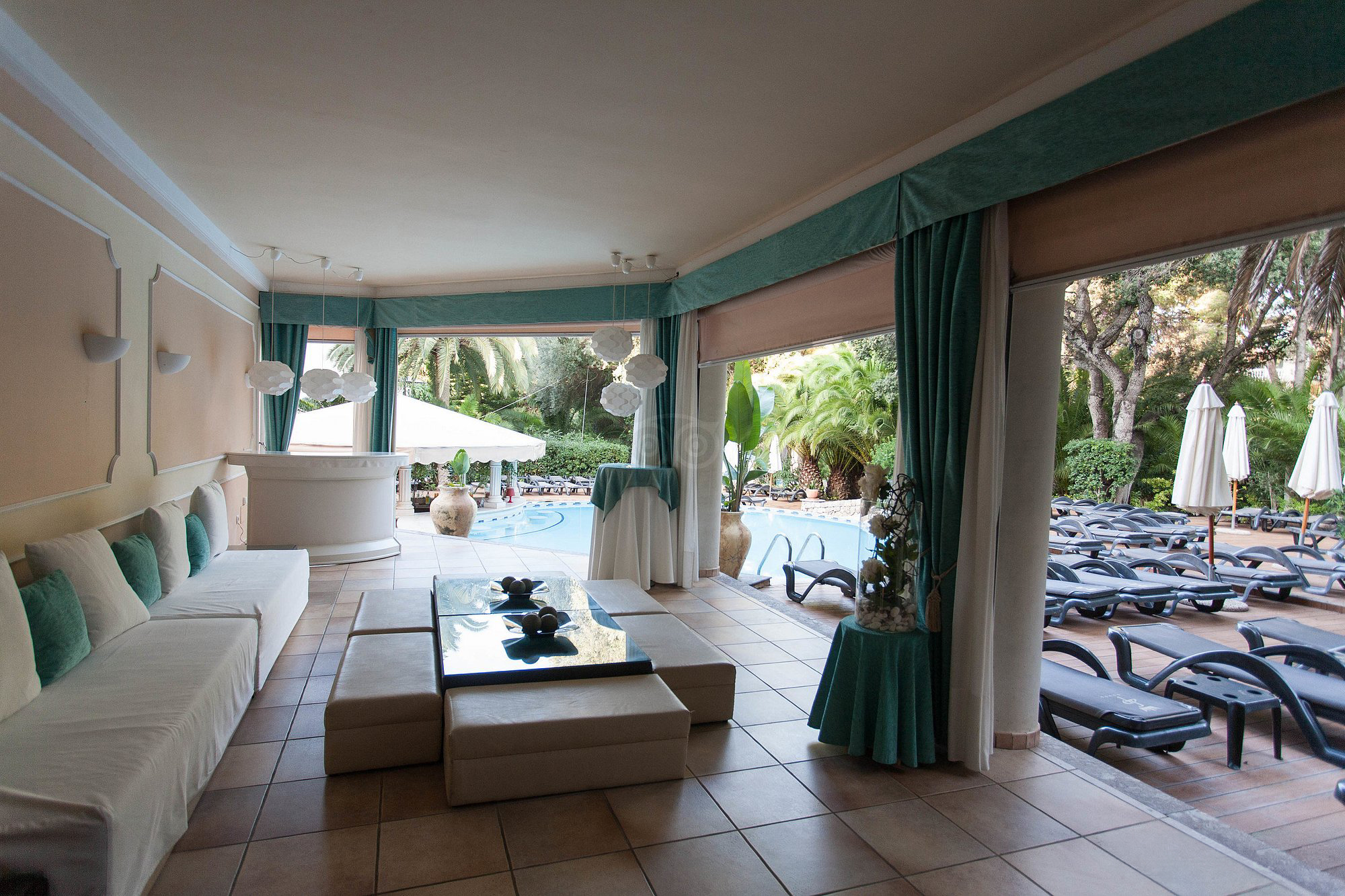 Pool Bar pool – image 3 of 10