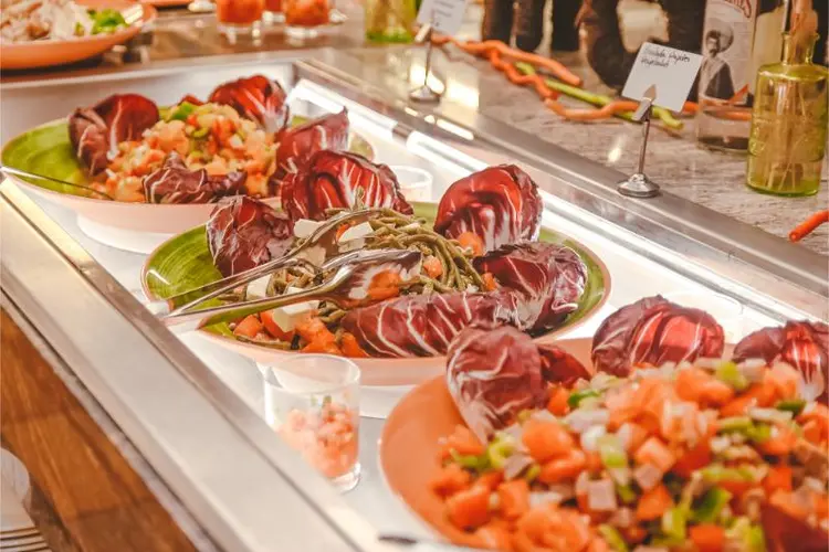 Buffet restaurant – image 6 of 12