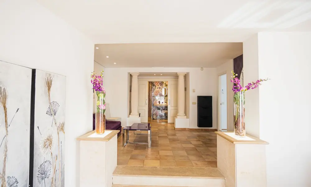 Grand Suite – image 3 of 6