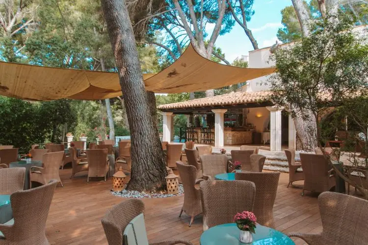 Pool Bar pool – image 8 of 10