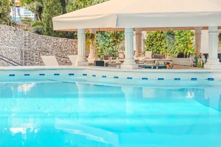 Pool Bar pool – image 5 of 10