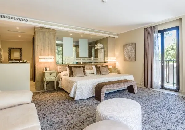 Superior Junior Suite – image 2 of 5