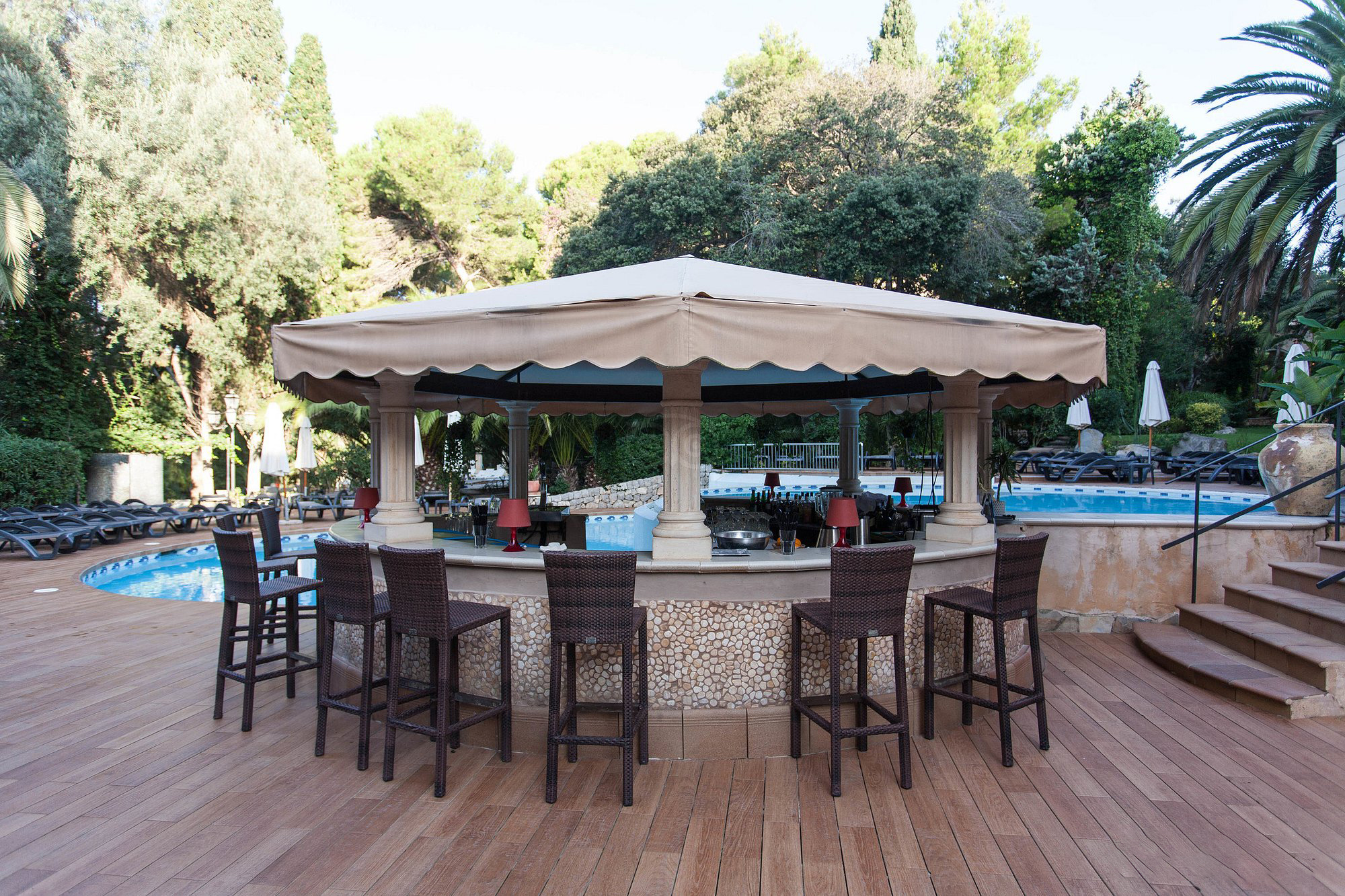 Pool Bar pool – image 1 of 10