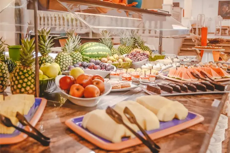 Buffet restaurant – image 10 of 12