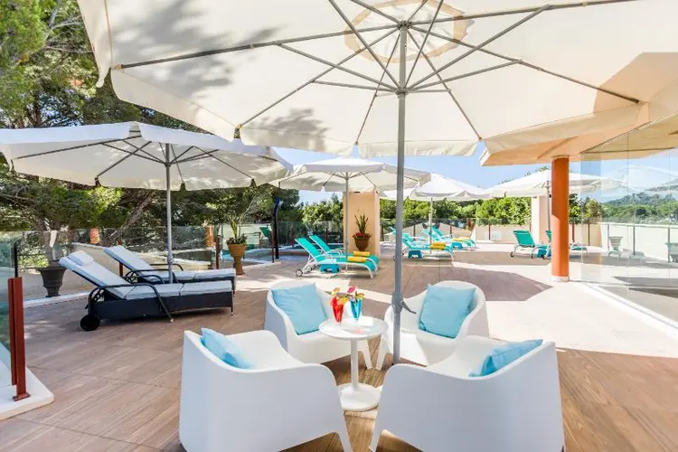 Sky Lounge – image 3 of 5